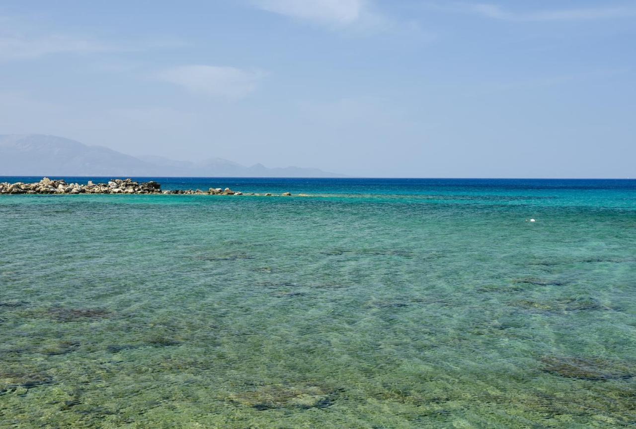 Oceanis Suites With Private Heated Pools And Sea View, By Zantewize Kypseli Екстериор снимка